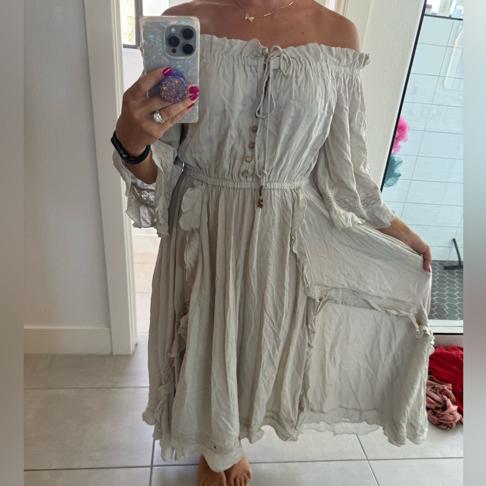 Free people off the shoulder flowy maxi dress size small